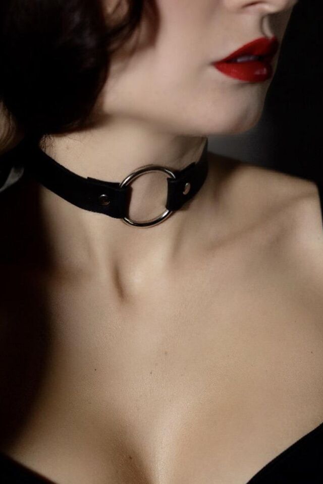 Simple Stylish Leather Neck Collar